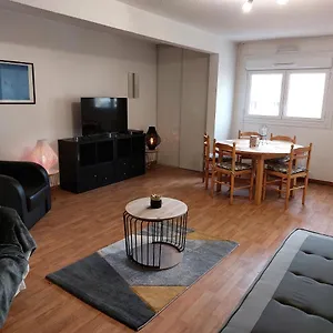 Duplex Climatisé 70m2 Avec Box Privé En Plein Centre Appartamento